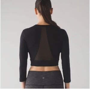 Lululemon black short stop long sleeve crop top with back mesh panel M